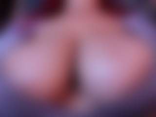 claudia-perez's Live Sex Cam Show