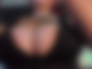 claudia-perez's Live Sex Cam Show