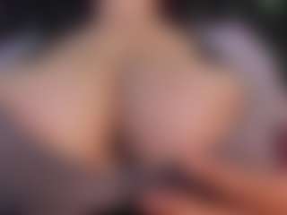 Live cam show with claudia-perez - Body Massage on Strip Flash - Live Sex Shows