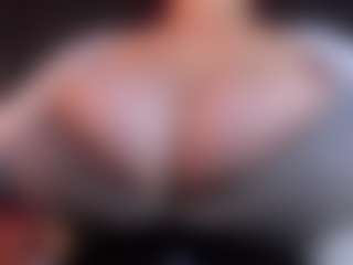 claudia-perez's Live Sex Cam Show
