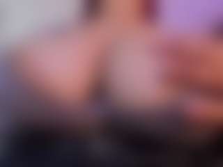 Live cam show with claudia-perez - College on Camsoda