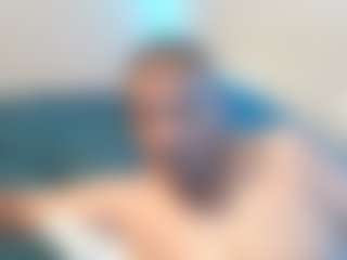 Imbackmandosrealone's Live Sex Cam Show