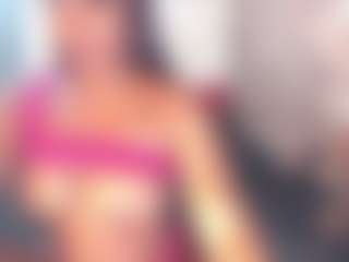 Live cam show with amberebony - Deepthroat on Soda Cam