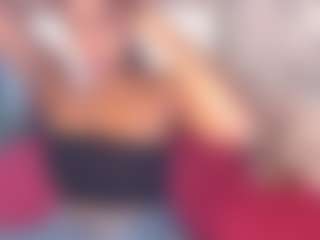 Live cam show with amberebony - Smoking on fuklive.com
