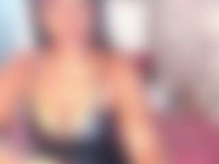 Show live cam dengan amberebony - Public Ebony di Camsoda