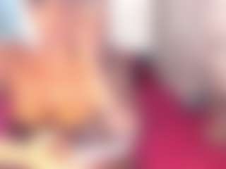 Live cam show with amberebony - Skinny on CamSodaAdn
