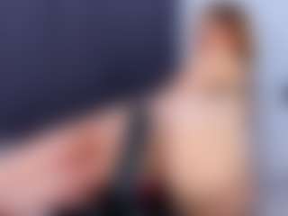 Live cam show with dannasanders - Amateur on friskycurves.com