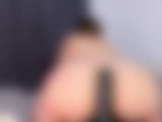 Live cam show with dannasanders - Tease Red Hair on Camiplay Live