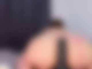 Live cam show with dannasanders - Oil on Uber Horny