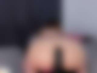 Live cam show with dannasanders - Twerk on AdultVida.com