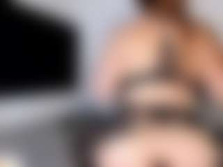 Live cam show with NahomiAcosta - Red Hair Shaved Pussy on Camsoda