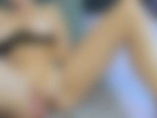 Live cam show with Fuckable Milf - Public on Camsoda