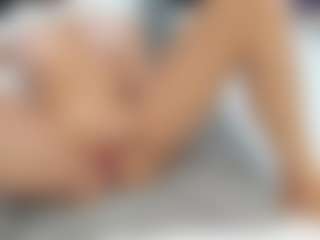 Live cam show with Fuckable Milf - Blonde Hair MILF on sexytreat.net