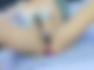 Live cam show with Fuckable Milf - Average on Camsoda
