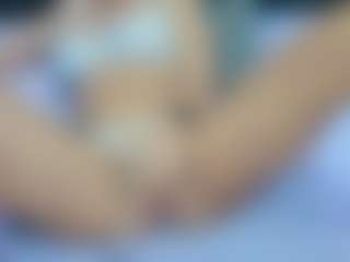 Live cam show with Fuckable Milf - Small Ass on Camsoda