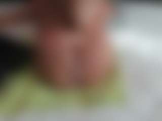 Live cam show with Fuckable Milf - Public Big Tits on xheatlive.com