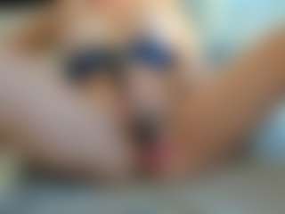 Live cam show with Fuckable Milf - Mature Young Adult on Stripli.com