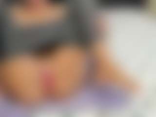 Fuckable Milf's Live Sex Cam Show