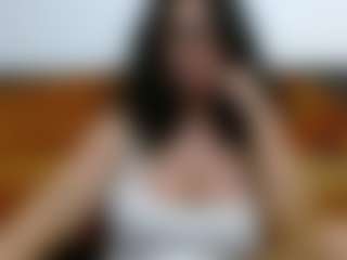 Live cam show with HotErikka - Brown Hair on TeamSkeetLive