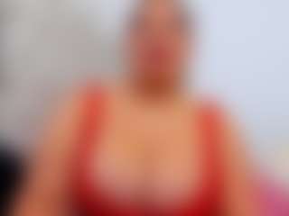 Live cam show with luluferrerr - Public Mature on milfzrlive.com