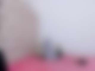 Live cam show with luluferrerr - Glasses on Camsoda