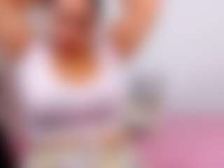 Live cam show with luluferrerr - Public Black on Livezox