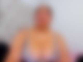 Live cam show with luluferrerr - Control on fuklive.com