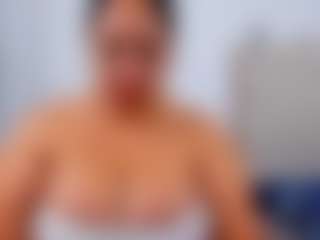 Live cam show with luluferrerr - Ebony on Hubzter Live | colombia