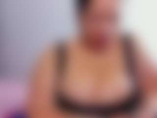 Live cam show with luluferrerr - Public Ebony on madthumbs