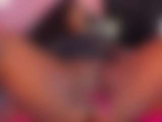Live cam show with Keily-w - Bedroom on https://playwithruby.com