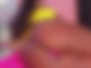 Live cam show with Keily-w - Bedroom on Camsoda