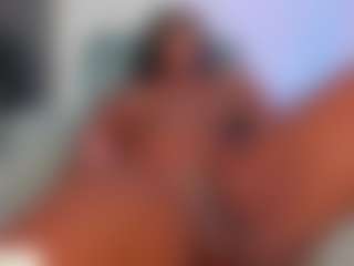 Live cam show with Keily-w - Shaved Pussy Curvy on SmokeAndPoke