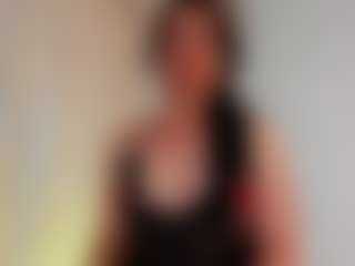 Live cam show with girasol-walton - Granny on TeamSkeetLive
