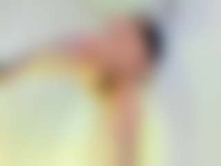 Live cam show with girasol-walton - Middle Aged on Gym Cam Girls