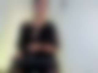 girasol-walton MILF webcam performer live streaming