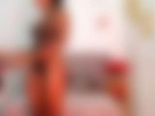 Live cam show with emma-foxx1 - Ebony on Camsoda