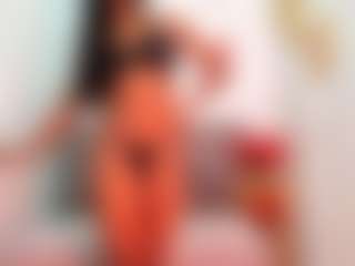 Live cam show with emma-foxx1 - Bedroom on Camsoda