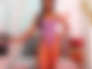 Live cam show with emma-foxx1 - Bedroom on boobsie.com