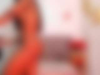 Live cam show with emma-foxx1 - Fingering on madthumbs