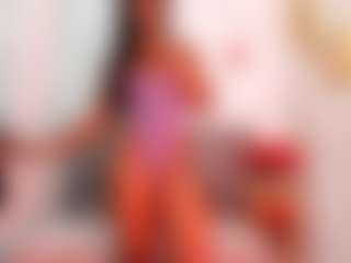 Live cam show with emma-foxx1 - Bedroom Ebony on intimatelivegirls.com