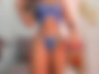 Live cam show with emma-foxx1 - Bedroom Latina on SmokeAndPoke | colombia