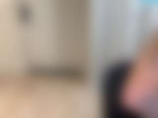 Live cam show with Laladoll - Latina Petite on TastyBlacksLive