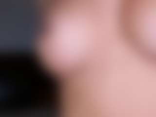 Live cam show with ShawnGeni - Busty on Dolls Live