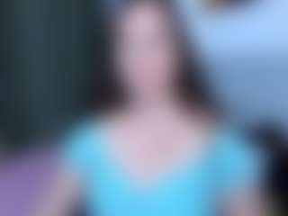 Live cam show with Angela - Brown Hair on CamwithHer
