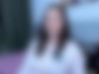 Angela MILF webcam performer live streaming
