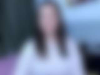 Live cam show with Angela - Teen (18+) on eurowanks.com