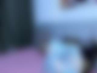 Live cam show with Angela - Flashing on 1on1-livenow