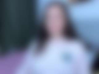 Live cam show with Angela - Brown Hair on googirlz