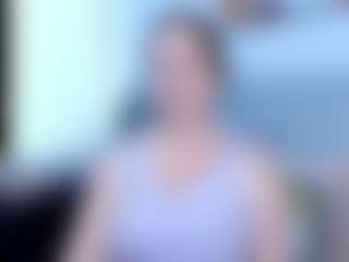 Live cam show with Angela - Normal on luckytryst.com