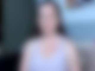 Live cam show with Angela - Middle Aged on Camsoda